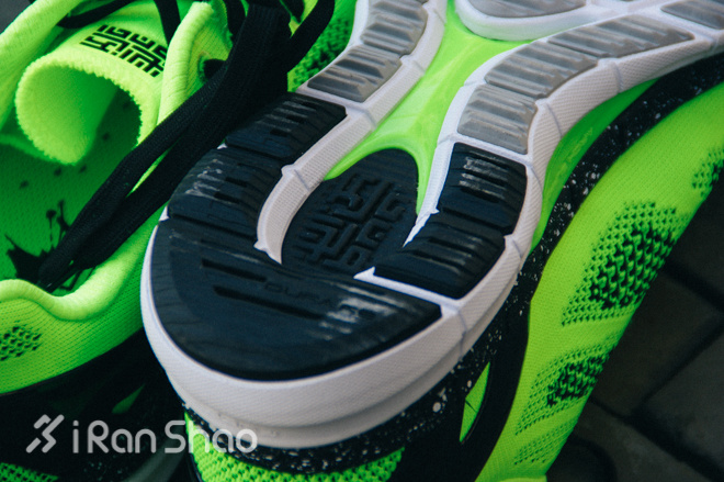 开箱 | 必迈 001：一双极佳的 10K 跑鞋？