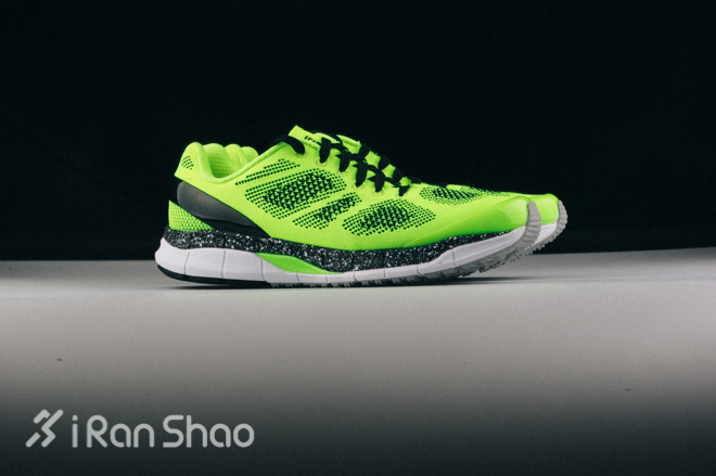 开箱 | 必迈 001：一双极佳的 10K 跑鞋？