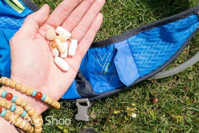 ​评测 | 越野双子星：Nathan VaporCloud & VaporAir 越野水袋背包