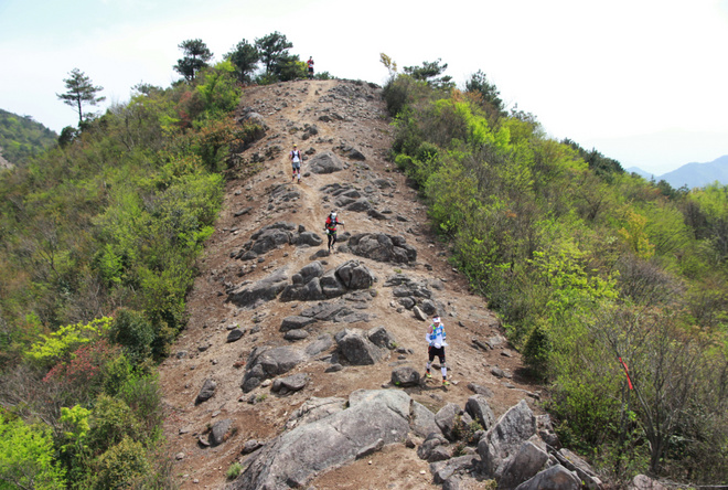用14小时59分59秒，登上括苍之巅