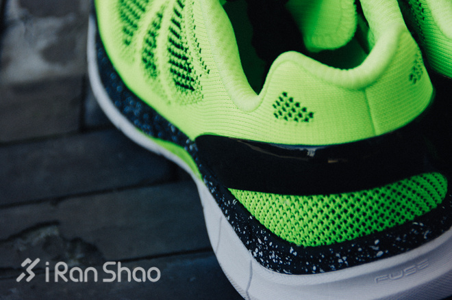 开箱 | 必迈 001：一双极佳的 10K 跑鞋？