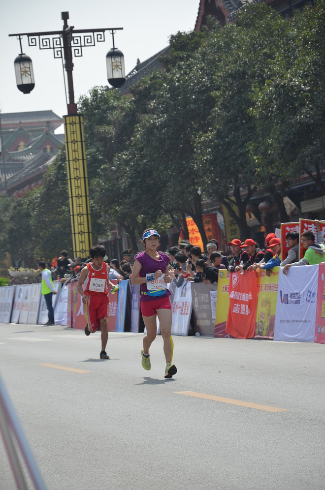 步频176，跑崩之后 ——2015年郑开马拉松小记