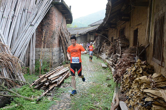 朱子很忙，我也很忙，忙里话闲山村跑