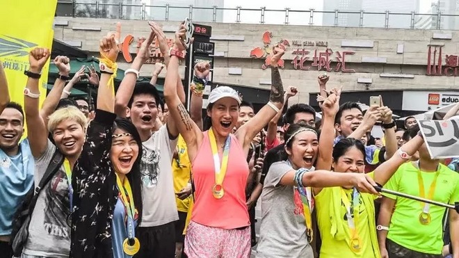 漫步云端 缓震界的劳斯莱斯——Brooks Glycerin 12深度测评
