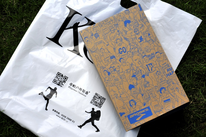 漫步云端 缓震界的劳斯莱斯——Brooks Glycerin 12深度测评