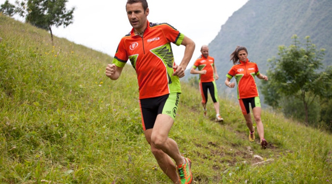 那抹点缀山间的紫与橙——泰尼卡闪电2.0深度测评