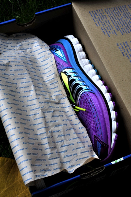 漫步云端 缓震界的劳斯莱斯——Brooks Glycerin 12深度测评