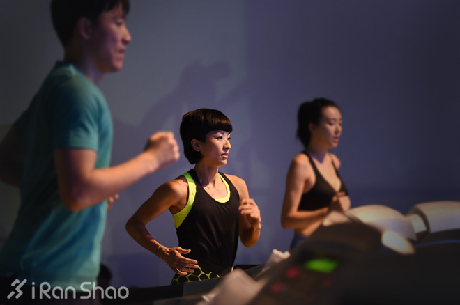 体验 | 这一次NIKE造了场跑步机上的梦
