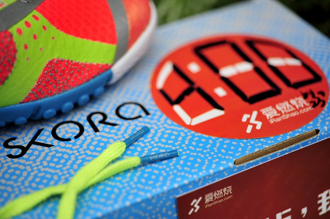 装备众测 | 少女心，糖果粉——Skora Phase 开箱贴