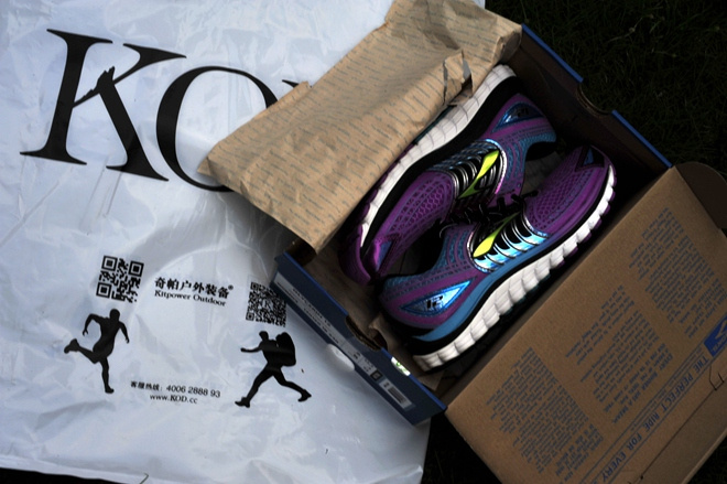 漫步云端 缓震界的劳斯莱斯——Brooks Glycerin 12深度测评