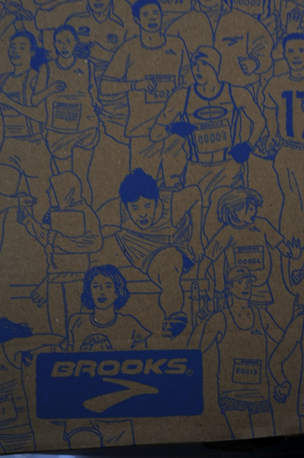 漫步云端 缓震界的劳斯莱斯——Brooks Glycerin 12深度测评