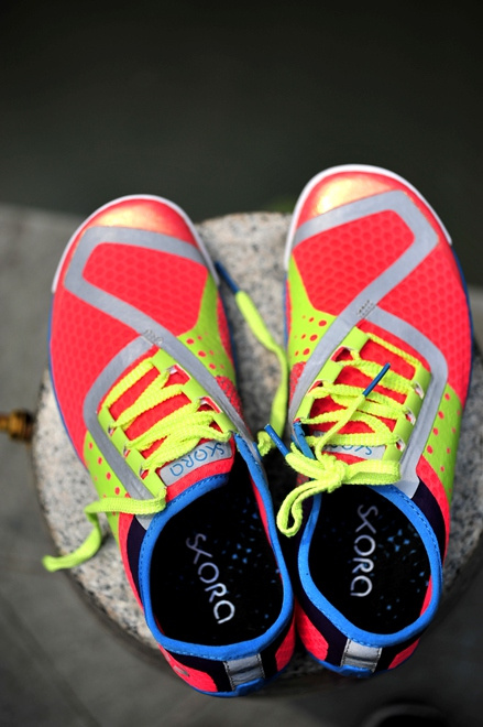 装备众测 | 少女心，糖果粉——Skora Phase 开箱贴