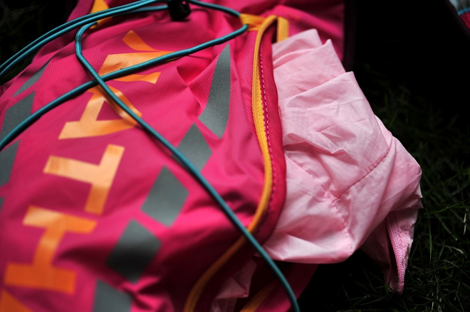 活跃山间的娇粉精灵——Nathan VaporAiress 轻量水袋背包测评