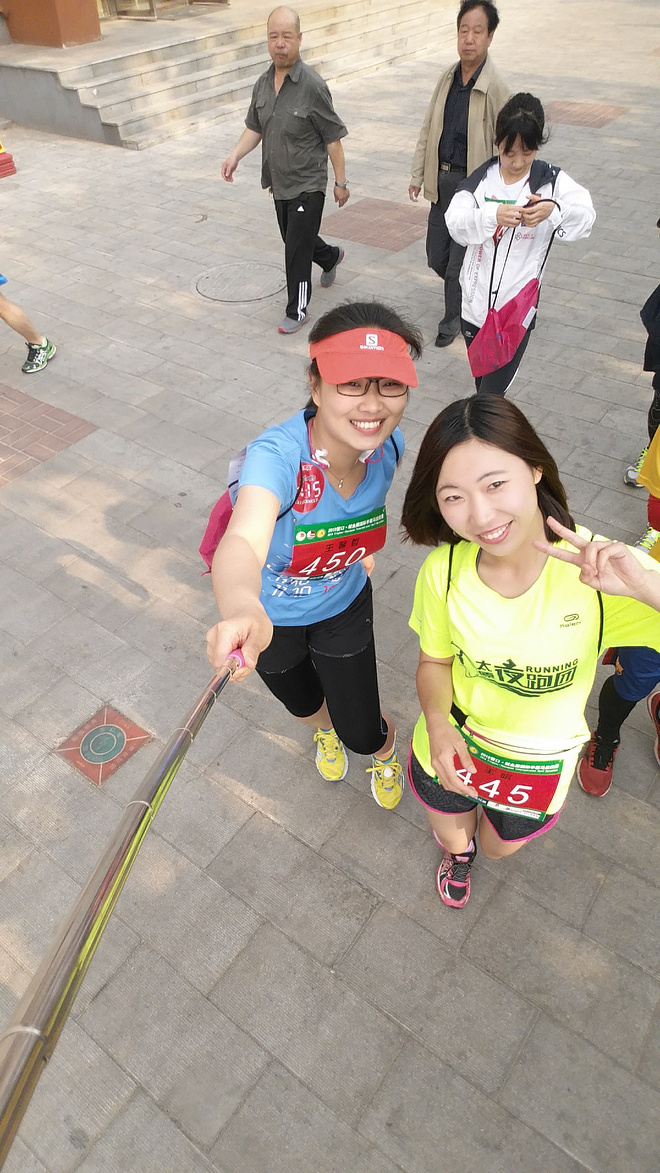 营口鲅鱼圈马拉松刷PB纪念我逝去的爱情（中英文对照）