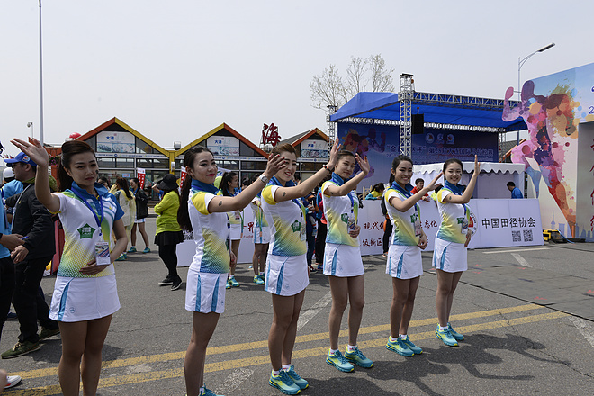 双城纪 | 相比温哥华，大连马拉松差在哪儿？