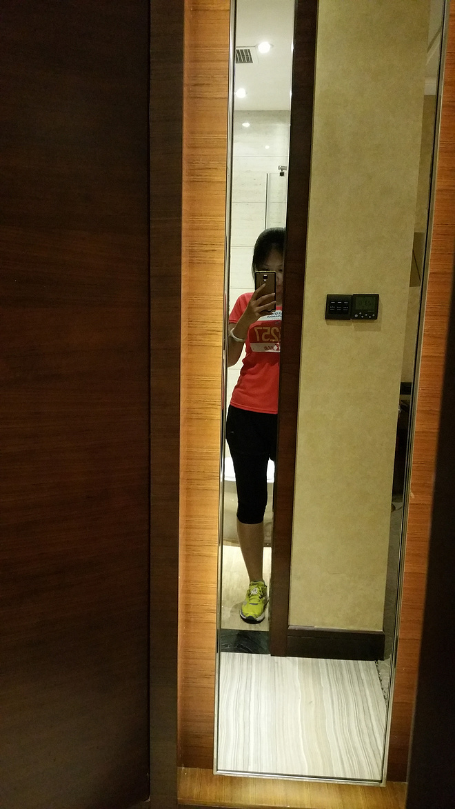 营口鲅鱼圈马拉松刷PB纪念我逝去的爱情（中英文对照）