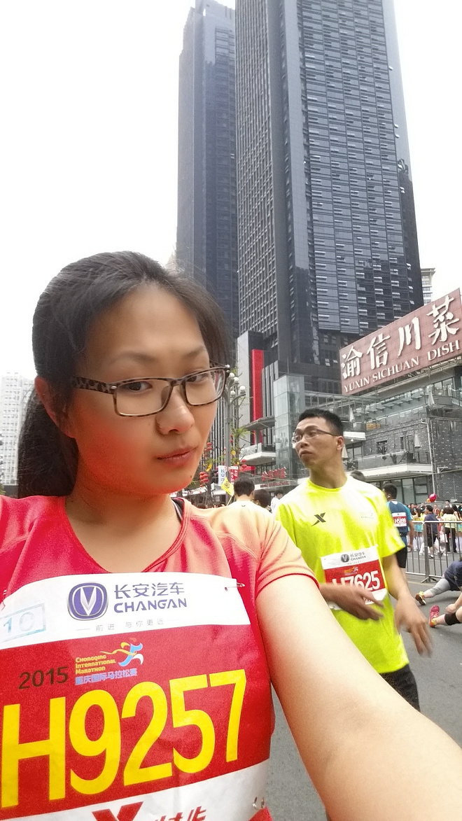 营口鲅鱼圈马拉松刷PB纪念我逝去的爱情（中英文对照）