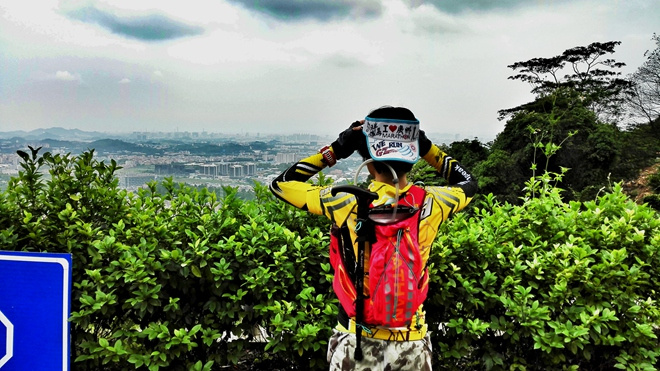 活跃山间的娇粉精灵——Nathan VaporAiress 轻量水袋背包测评