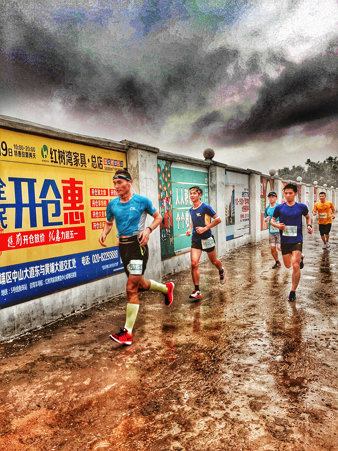 漫步云端 缓震界的劳斯莱斯——Brooks Glycerin 12深度测评