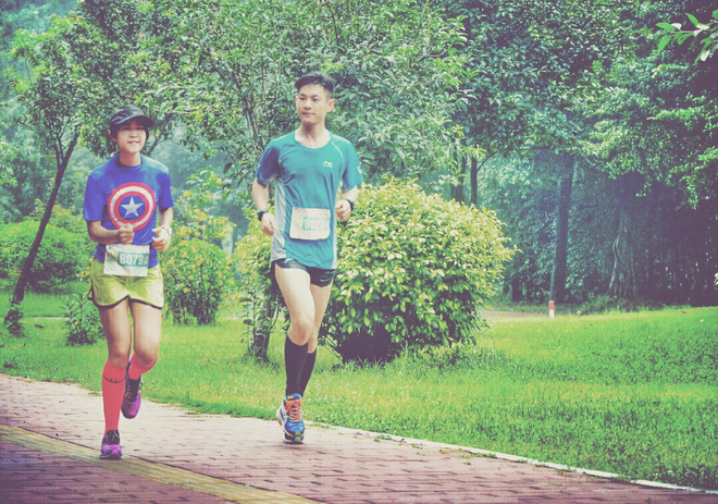 漫步云端 缓震界的劳斯莱斯——Brooks Glycerin 12深度测评