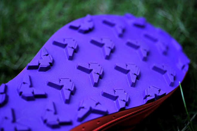 那抹点缀山间的紫与橙——泰尼卡闪电2.0深度测评