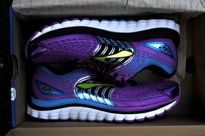 漫步云端 缓震界的劳斯莱斯——Brooks Glycerin 12深度测评