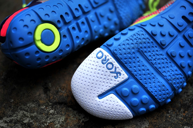 装备众测 | 少女心，糖果粉——Skora Phase 开箱贴