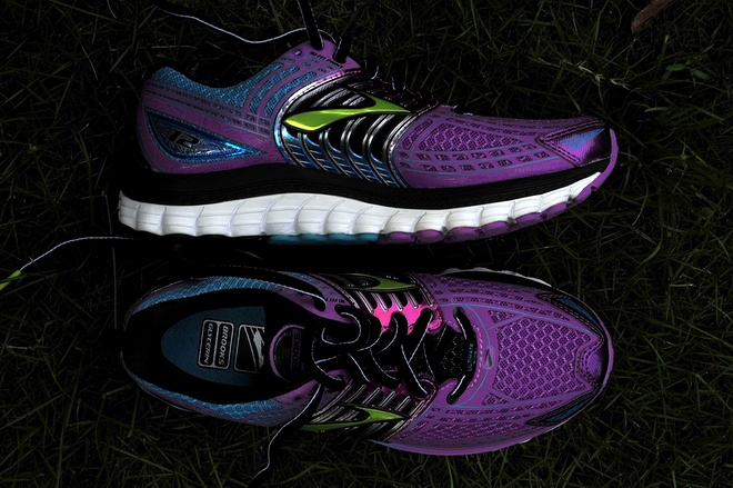 漫步云端 缓震界的劳斯莱斯——Brooks Glycerin 12深度测评