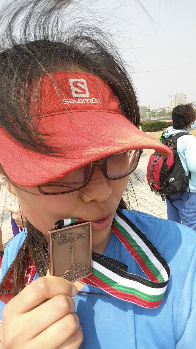 营口鲅鱼圈马拉松刷PB纪念我逝去的爱情（中英文对照）