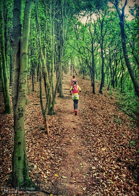活跃山间的娇粉精灵——Nathan VaporAiress 轻量水袋背包测评