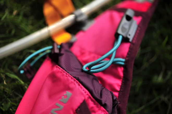 活跃山间的娇粉精灵——Nathan VaporAiress 轻量水袋背包测评