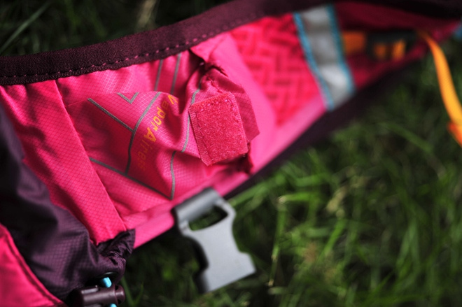 活跃山间的娇粉精灵——Nathan VaporAiress 轻量水袋背包测评