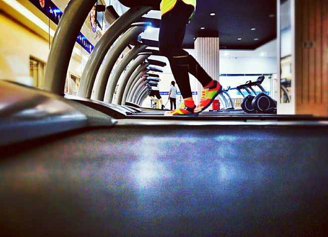 装备众测 | 回到最初 让脚掌抚吻大地——SKORA PHASE深度测评