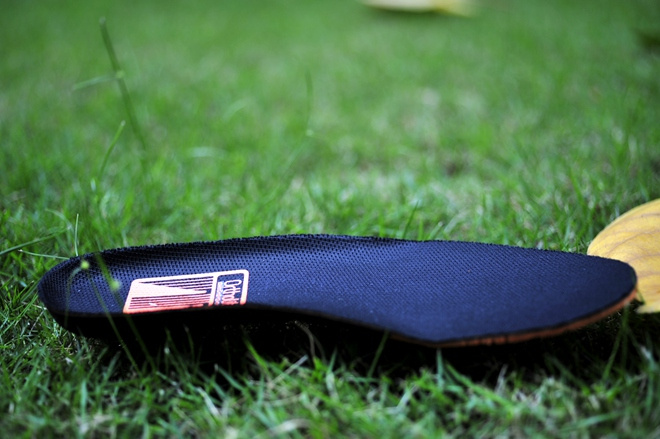 那抹点缀山间的紫与橙——泰尼卡闪电2.0深度测评