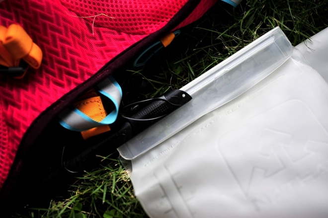 活跃山间的娇粉精灵——Nathan VaporAiress 轻量水袋背包测评