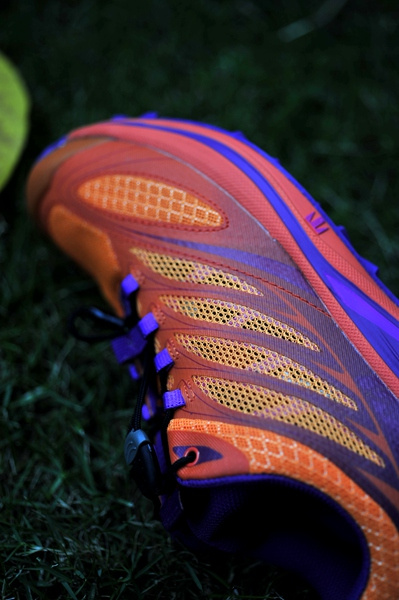 那抹点缀山间的紫与橙——泰尼卡闪电2.0深度测评