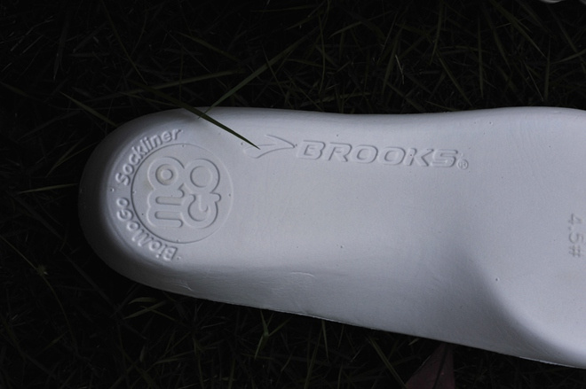 漫步云端 缓震界的劳斯莱斯——Brooks Glycerin 12深度测评