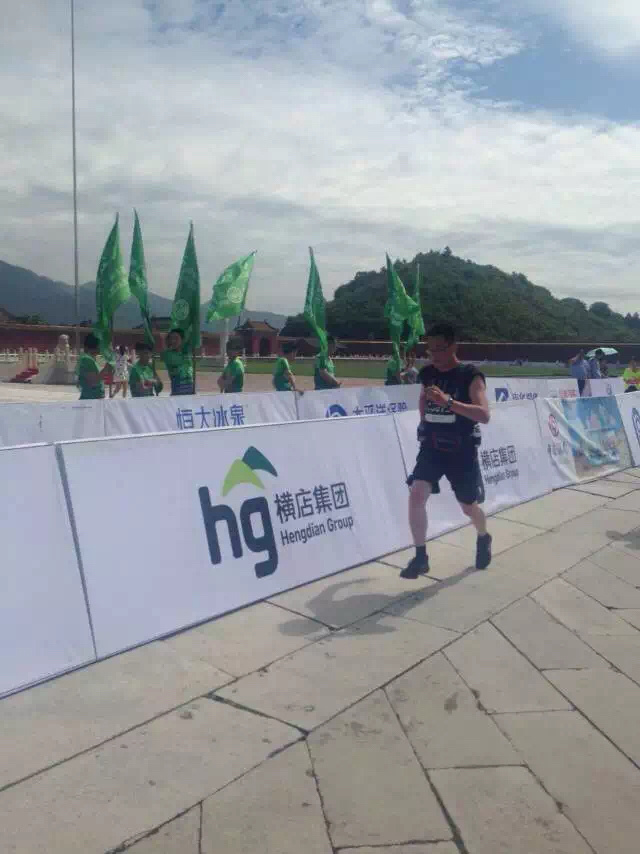 【猎豹跑团，旗开得胜】—— 横店马拉松跑记