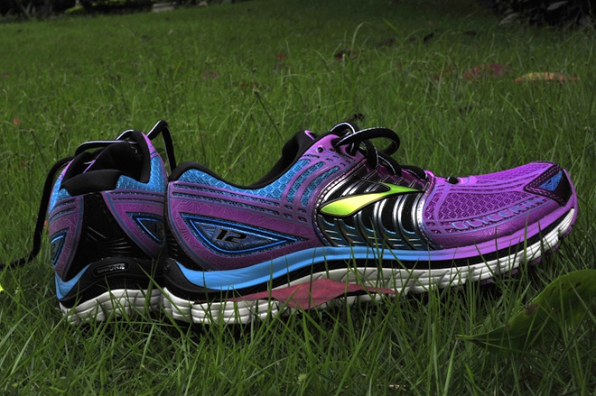 漫步云端 缓震界的劳斯莱斯——Brooks Glycerin 12深度测评