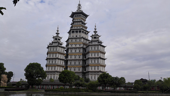【猎豹跑团，旗开得胜】—— 横店马拉松跑记