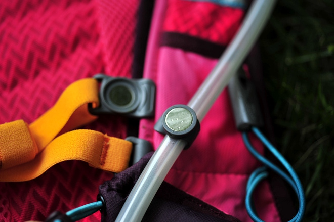 活跃山间的娇粉精灵——Nathan VaporAiress 轻量水袋背包测评