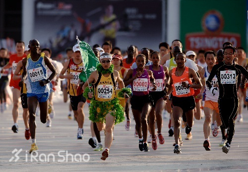人物 | 实力最强的马拉松抢镜党