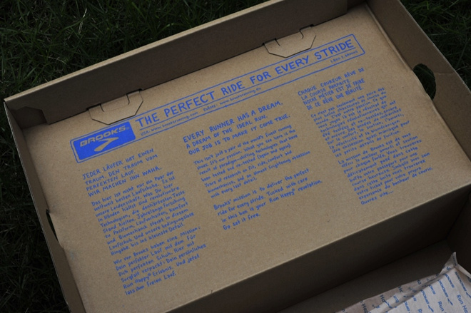 漫步云端 缓震界的劳斯莱斯——Brooks Glycerin 12深度测评