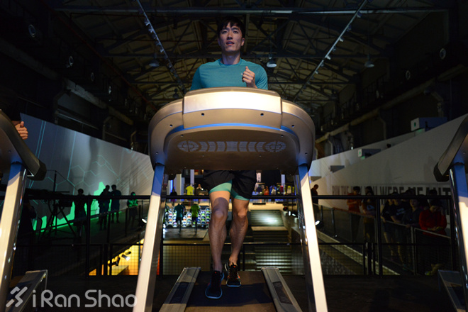 体验 | 这一次NIKE造了场跑步机上的梦