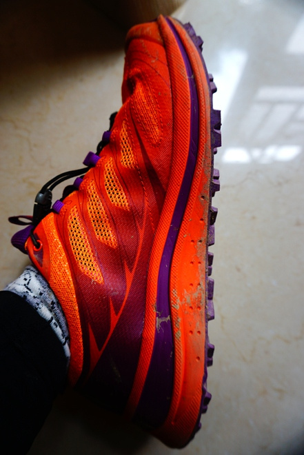 那抹点缀山间的紫与橙——泰尼卡闪电2.0深度测评