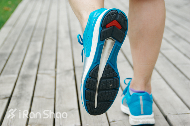 评测 | PUMA IGNITE PWRCOOL：用科技降温感动双脚？