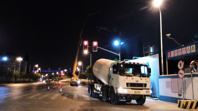 上海半程马拉松探路报告-雨夜版