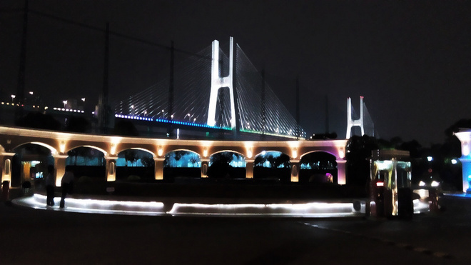 上海半程马拉松探路报告-雨夜版