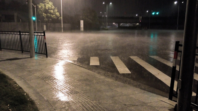 上海半程马拉松探路报告-雨夜版