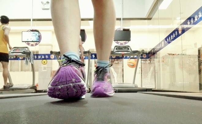 漫步云端 缓震界的劳斯莱斯——Brooks Glycerin 12深度测评